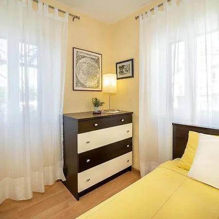 Apartment Ivo With Sea View