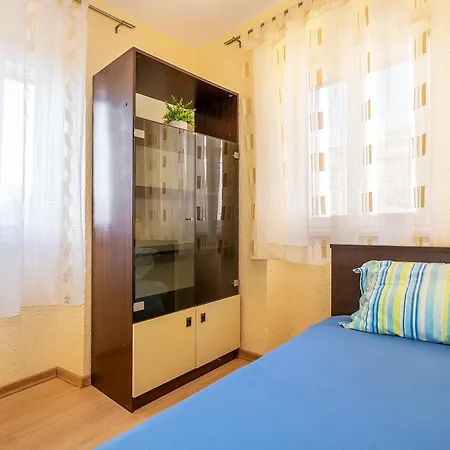 Ivo With Sea View Apartman