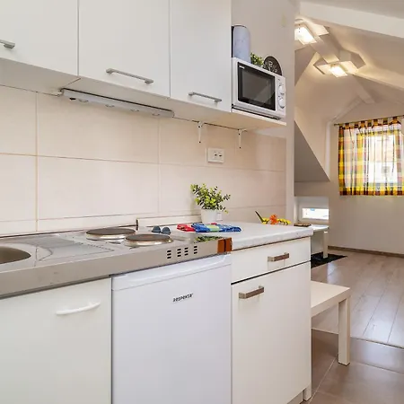 Ivo With Sea View * Baška