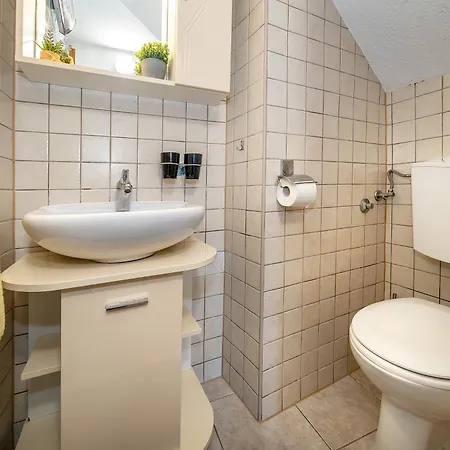 Ivo With Sea View Apartman