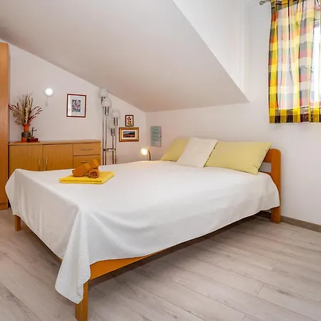 Apartment Ivo With Sea View Baska (Krk)