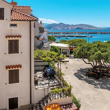 Ivo With Sea View Apartman *